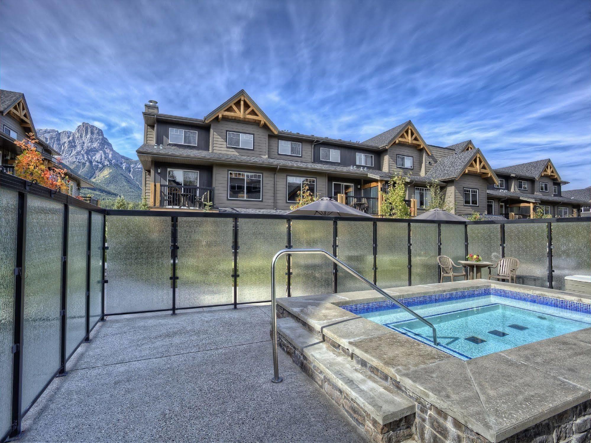 Copperstone Resort By Clique Canmore Dış mekan fotoğraf